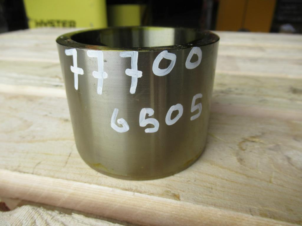 New Holland YN12B01079P1 - Pistons/ Anneaux/ Manchons pour Engins de chantier: photos 3 New Holland YN12B01079P1 - Pistons/ Anneaux/ Manchons pour Engins de chantier: photos 3