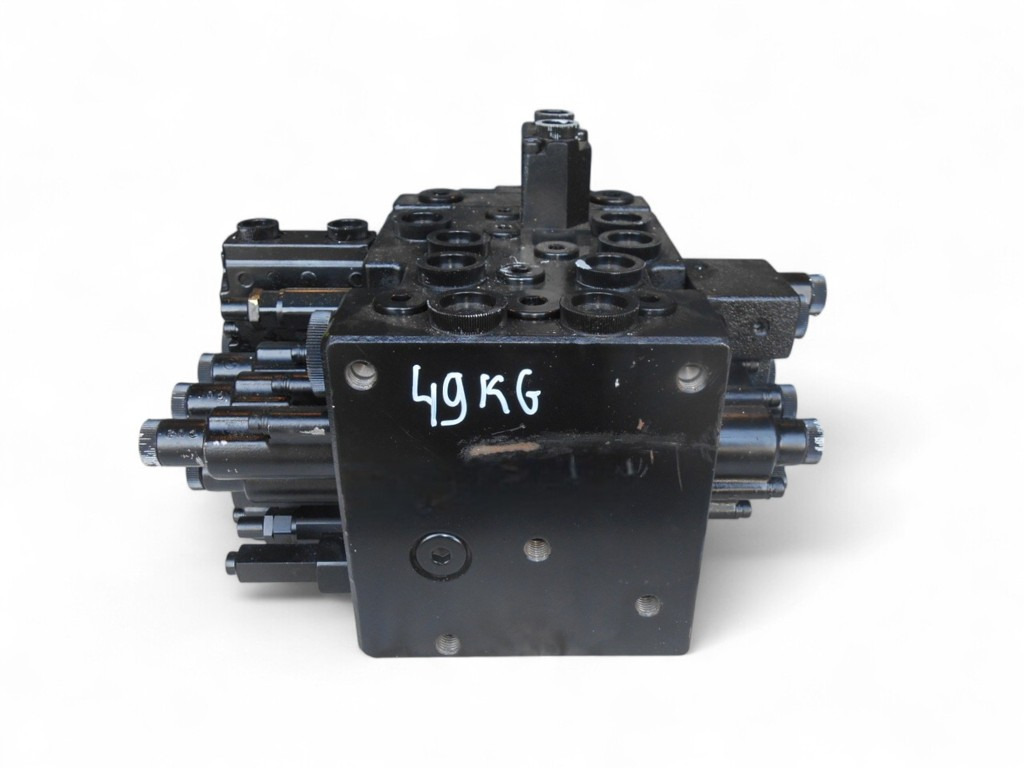 New Holland YT30V00014F4 - Valve hydraulique pour Engins de chantier: photos 3 New Holland YT30V00014F4 - Valve hydraulique pour Engins de chantier: photos 3