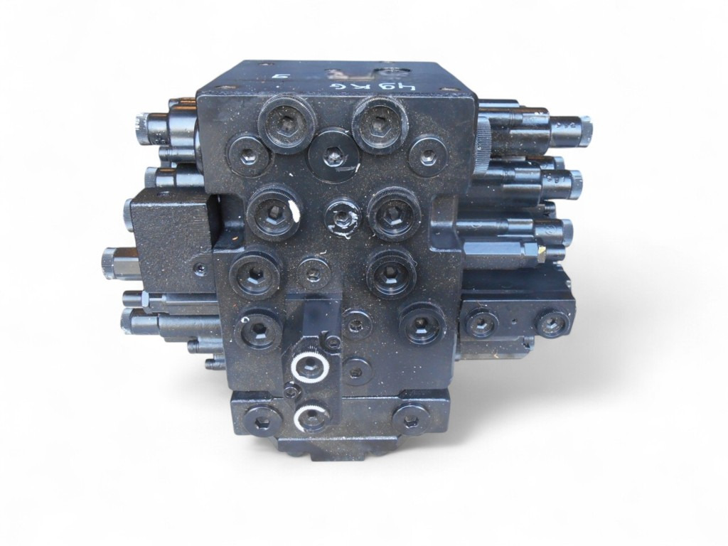 New Holland YT30V00014F4 - Valve hydraulique pour Engins de chantier: photos 4 New Holland YT30V00014F4 - Valve hydraulique pour Engins de chantier: photos 4