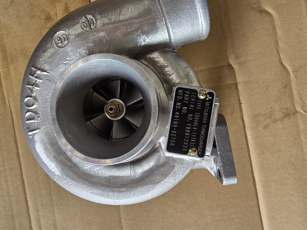 New Holland va4918902750 - Turbocompresseur pour Engins de chantier: photos 1 New Holland va4918902750 - Turbocompresseur pour Engins de chantier: photos 1