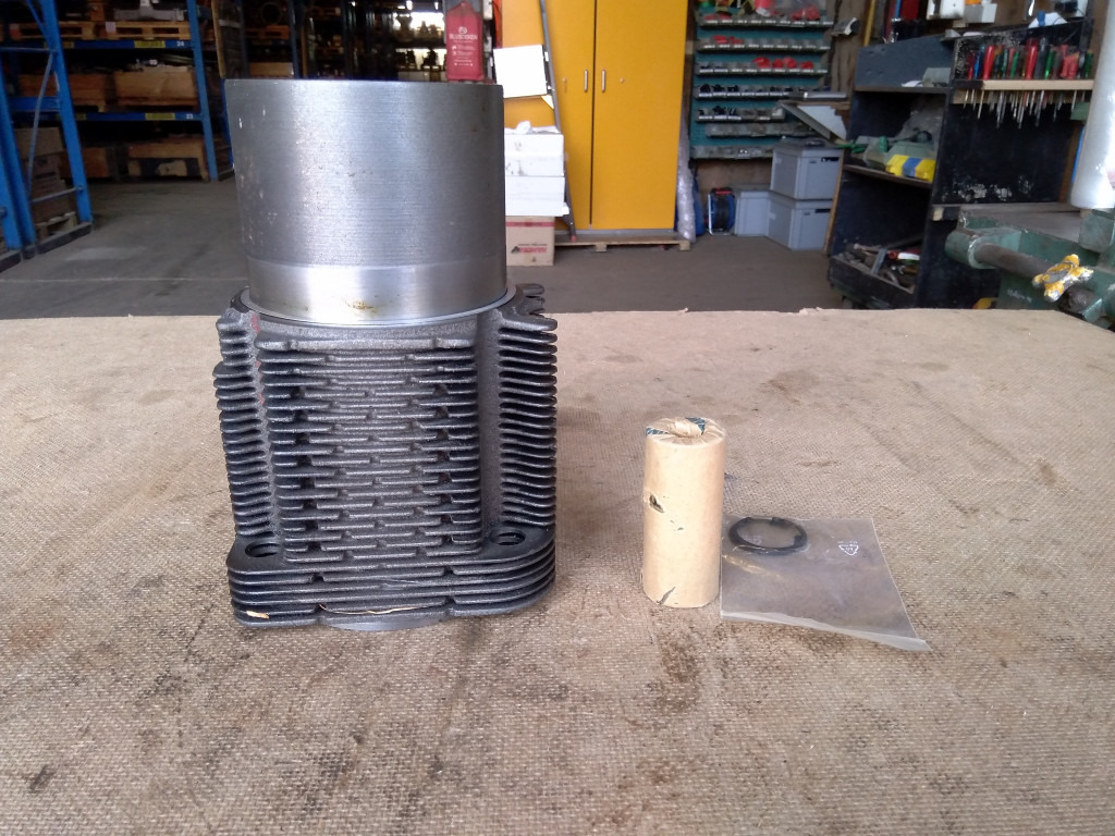 O&K 1484444 - - Pistons/ Anneaux/ Manchons pour Engins de chantier: photos 1 O&K 1484444 - - Pistons/ Anneaux/ Manchons pour Engins de chantier: photos 1