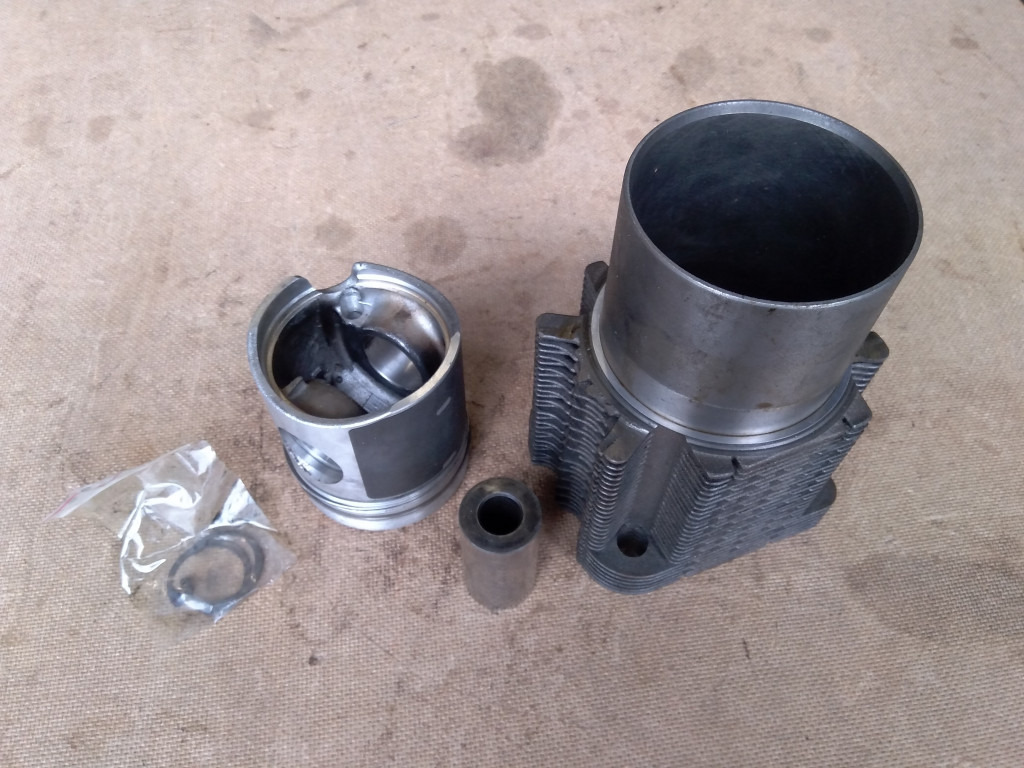 O&K 1484445 - - Pistons/ Anneaux/ Manchons pour Engins de chantier: photos 2 O&K 1484445 - - Pistons/ Anneaux/ Manchons pour Engins de chantier: photos 2