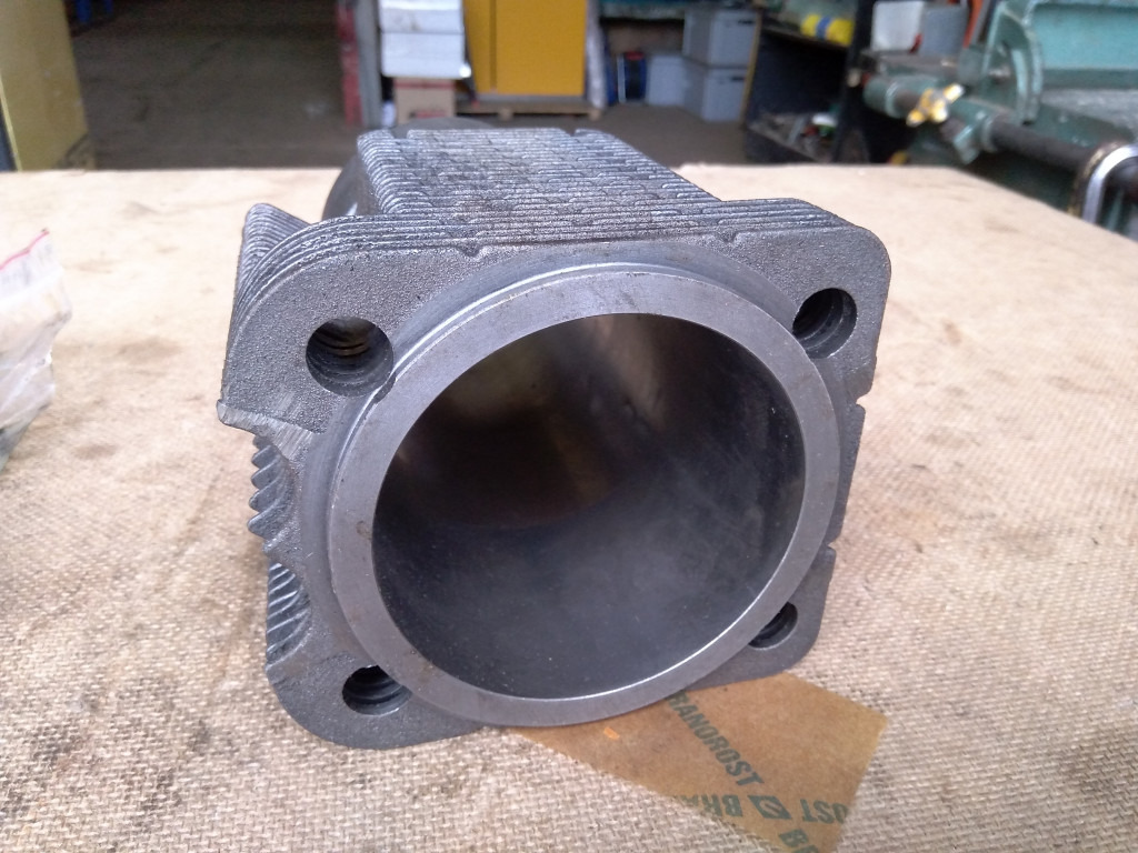 O&K 1484445 - - Pistons/ Anneaux/ Manchons pour Engins de chantier: photos 4 O&K 1484445 - - Pistons/ Anneaux/ Manchons pour Engins de chantier: photos 4