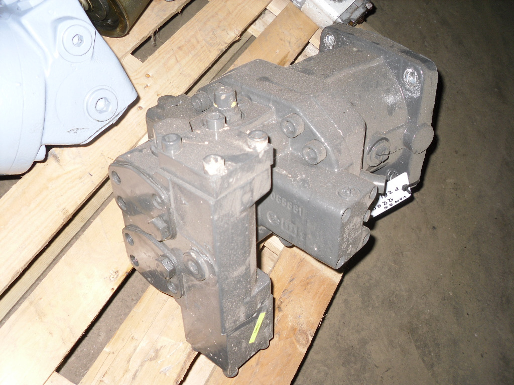 O&K 372.27.01.15 - - Moteur hydraulique pour Engins de chantier: photos 2 O&K 372.27.01.15 - - Moteur hydraulique pour Engins de chantier: photos 2