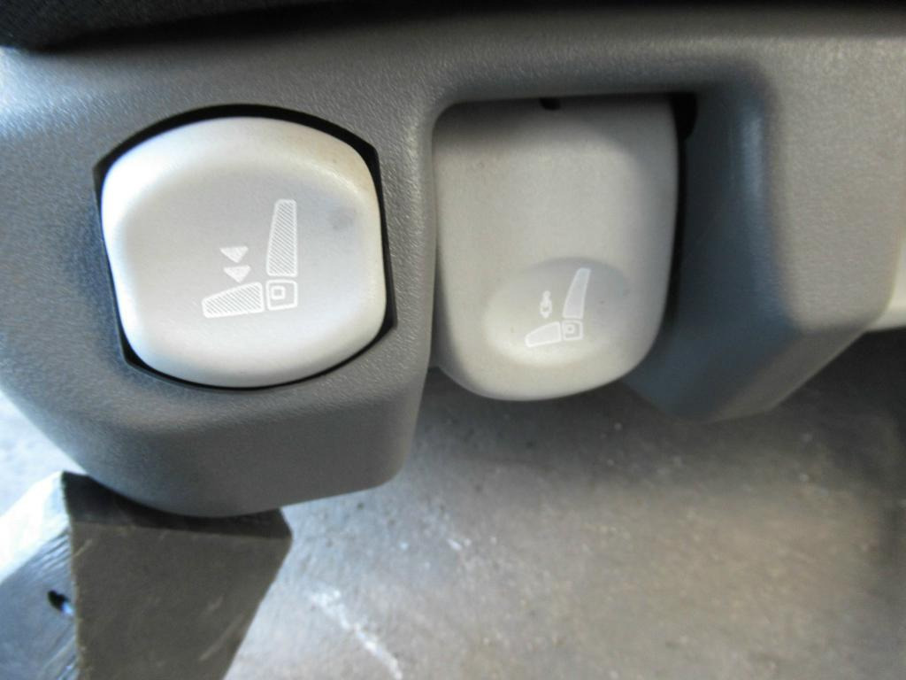 O&K - Siège pour Engins de chantier: photos 4 O&K - Siège pour Engins de chantier: photos 4