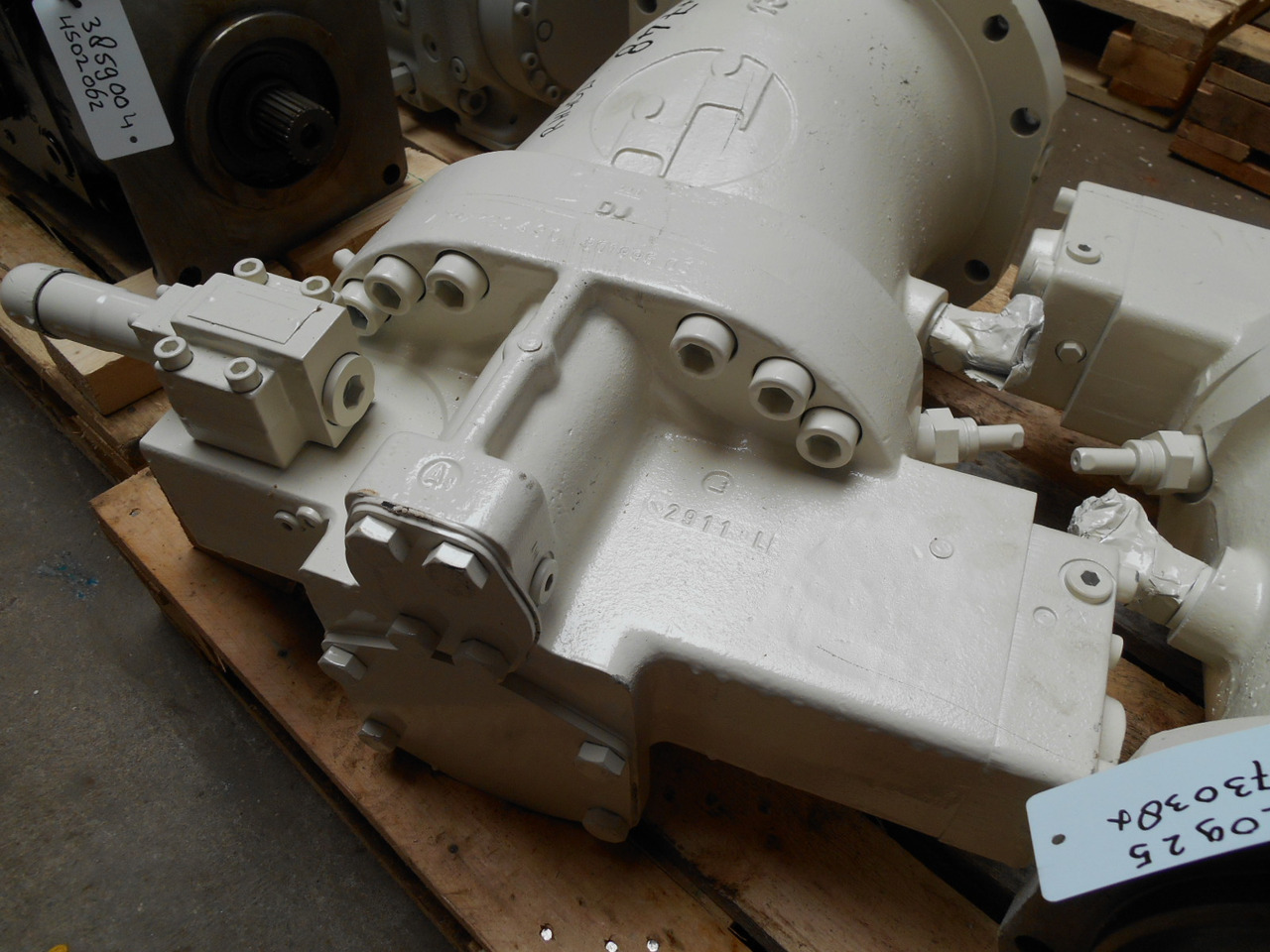 Terex O&K 2273038X - 4689867 - Pompe hydraulique pour Engins de chantier: photos 2 Terex O&K 2273038X - 4689867 - Pompe hydraulique pour Engins de chantier: photos 2