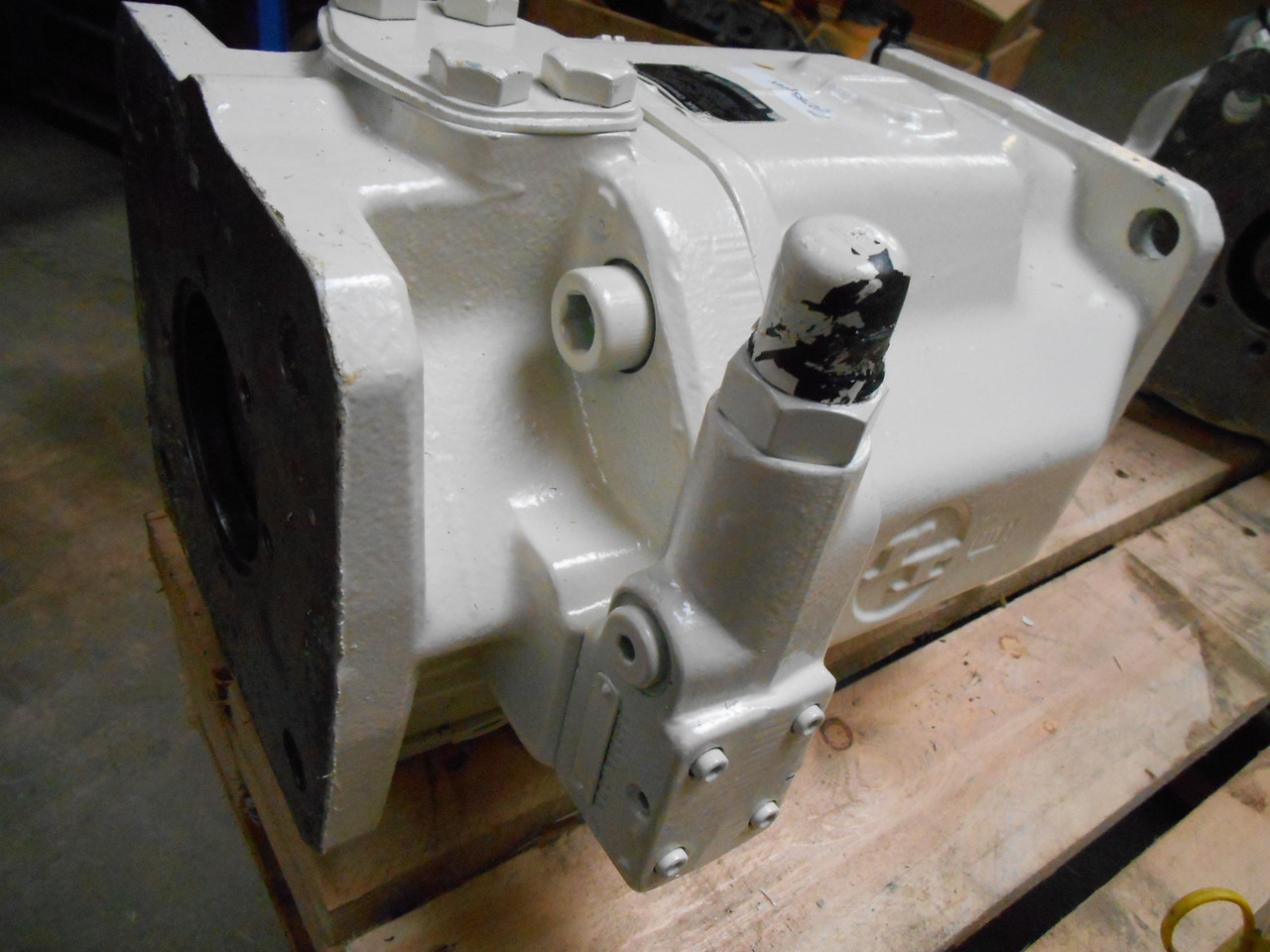 Terex O&K A10VO140DRG/31L-PSD12K01-S0679 (AP) - - Pompe hydraulique pour Engins de chantier: photos 4 Terex O&K A10VO140DRG/31L-PSD12K01-S0679 (AP) - - Pompe hydraulique pour Engins de chantier: photos 4