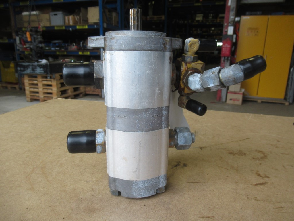 Zexel 307012-3610 - - Pompe hydraulique pour Engins de chantier: photos 2 Zexel 307012-3610 - - Pompe hydraulique pour Engins de chantier: photos 2