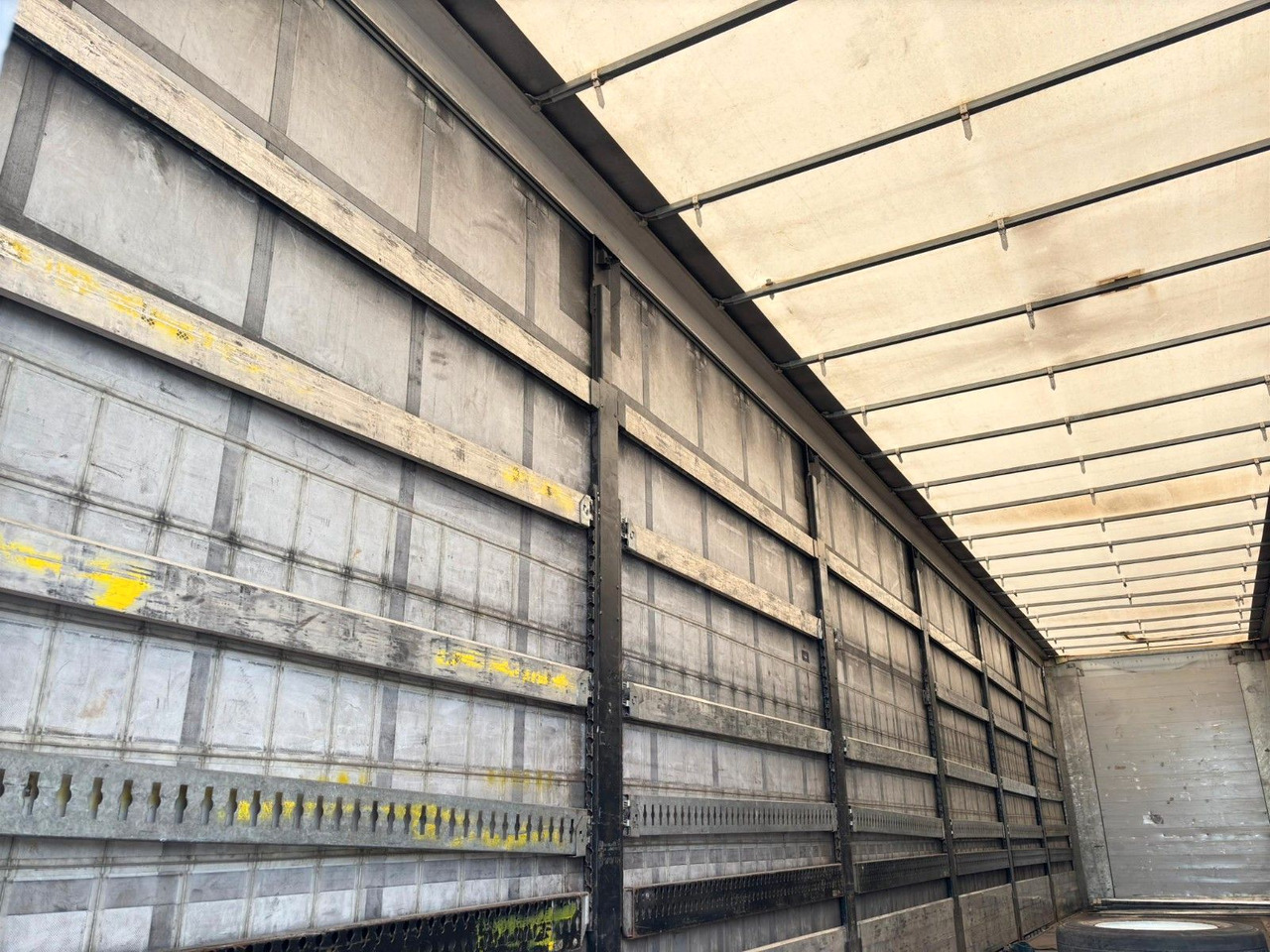 Semi-remorque rideaux coulissants Fliegl SDS 380 01: photos 13 Semi-remorque rideaux coulissants Fliegl SDS 380 01: photos 13