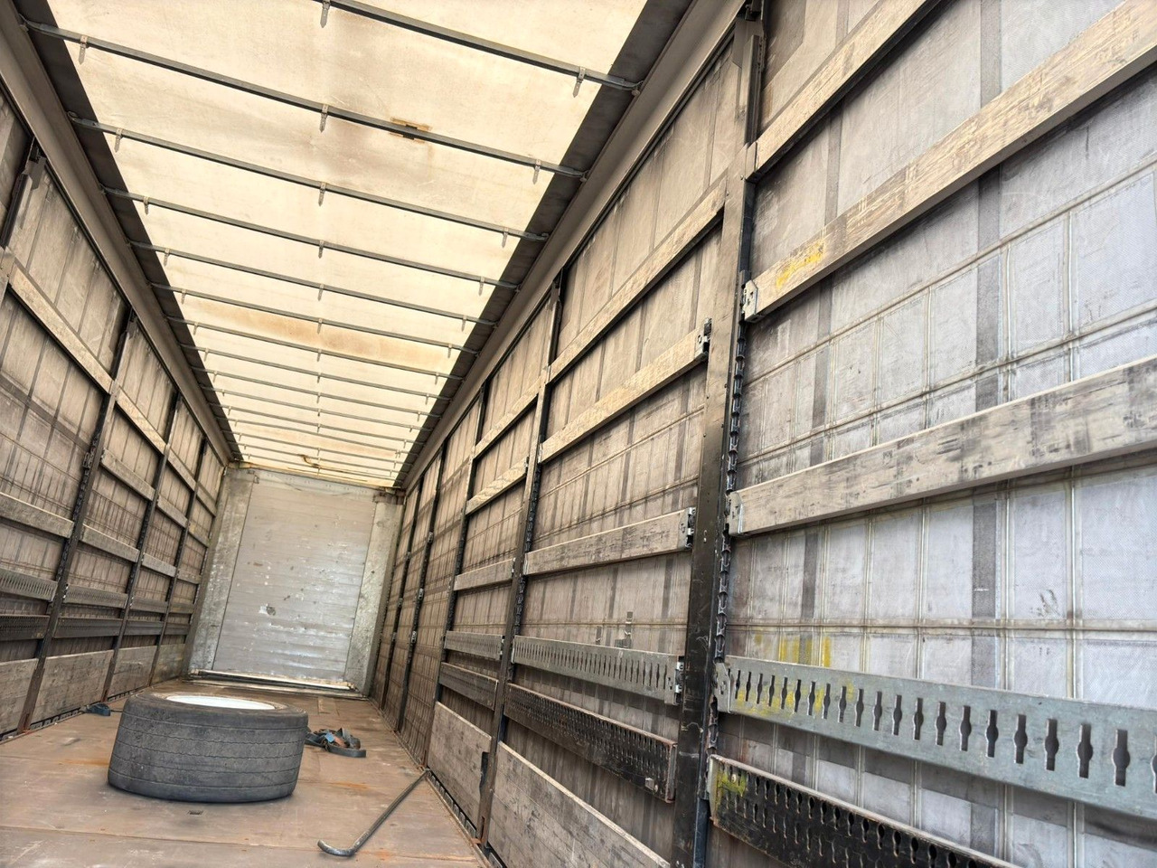 Semi-remorque rideaux coulissants Fliegl SDS 380 01: photos 11 Semi-remorque rideaux coulissants Fliegl SDS 380 01: photos 11