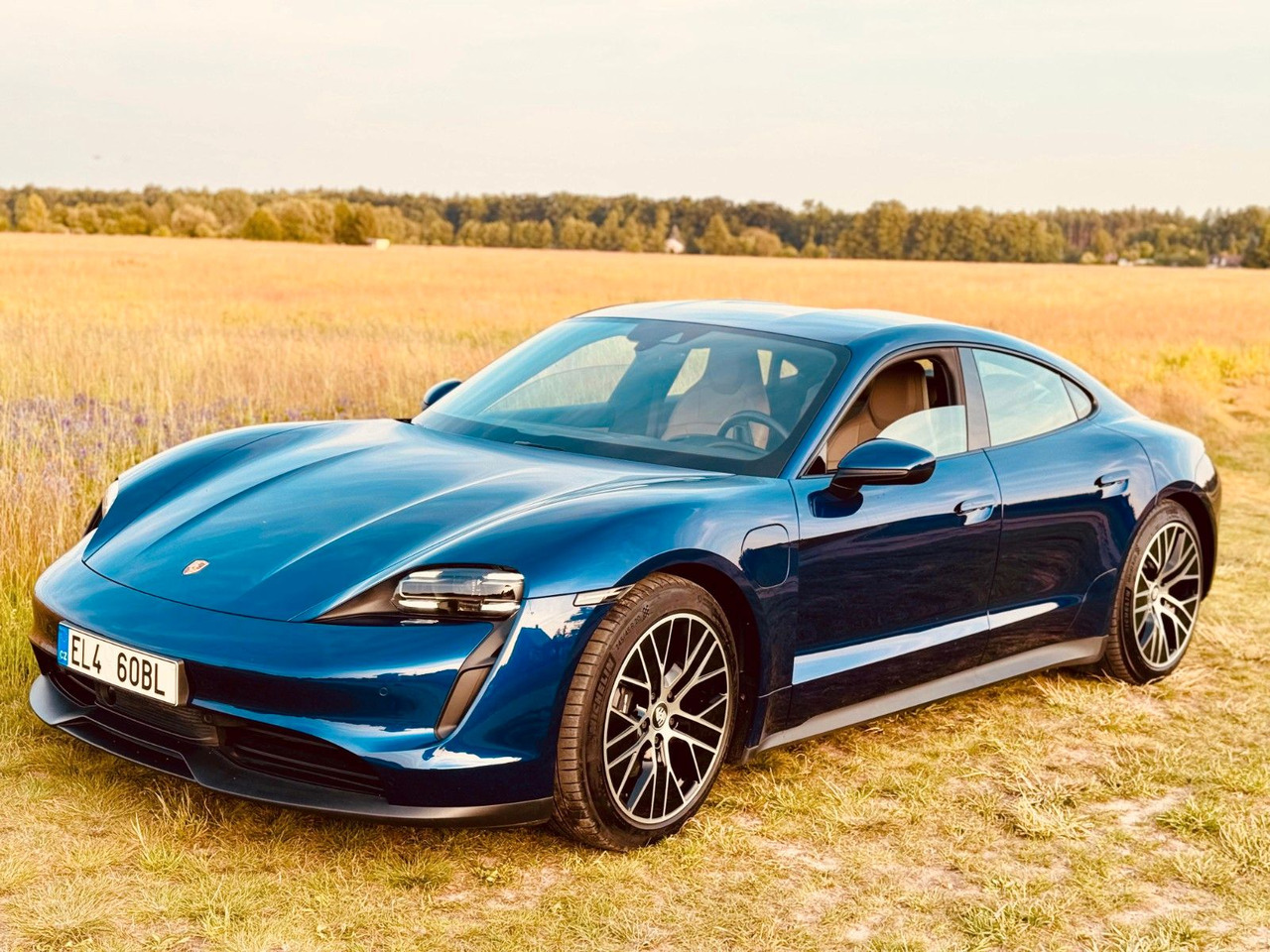 Porsche Taycan CR - Coupé: photos 1 Porsche Taycan CR - Coupé: photos 1