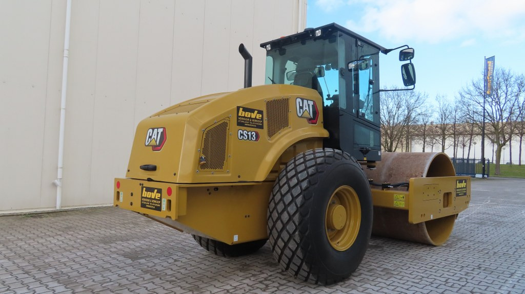 Caterpillar CS66B - Compacteur à pieds de mouton/ Monocylindre: photos 2 Caterpillar CS66B - Compacteur à pieds de mouton/ Monocylindre: photos 2