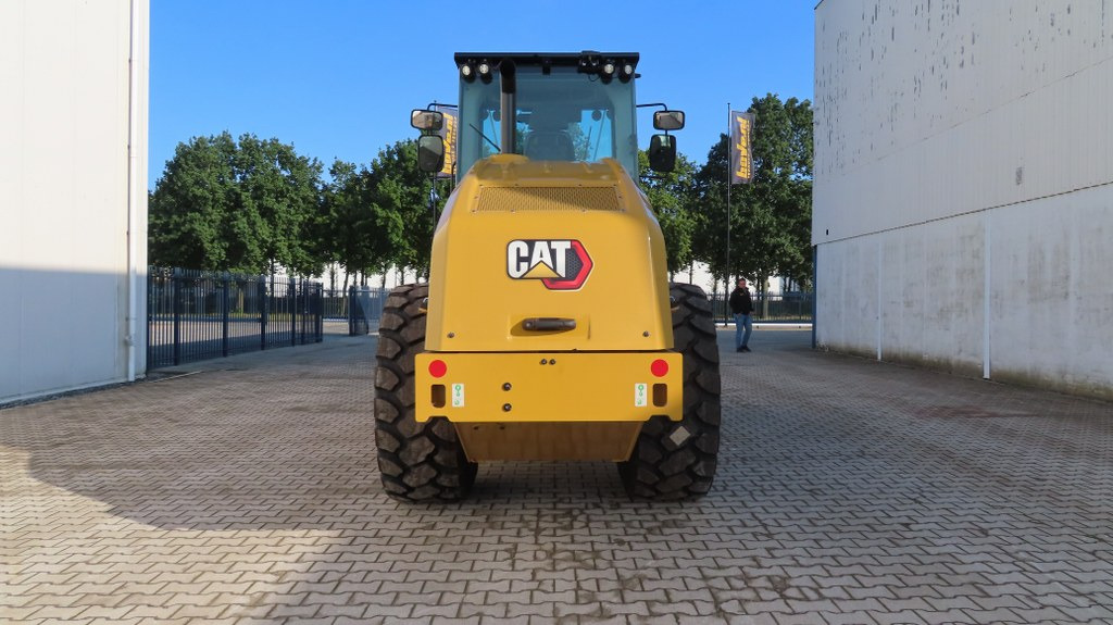 Caterpillar CS74B - Compacteur à pieds de mouton/ Monocylindre: photos 3 Caterpillar CS74B - Compacteur à pieds de mouton/ Monocylindre: photos 3