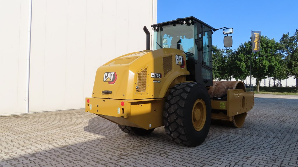Caterpillar CS74B - Compacteur à pieds de mouton/ Monocylindre: photos 2 Caterpillar CS74B - Compacteur à pieds de mouton/ Monocylindre: photos 2
