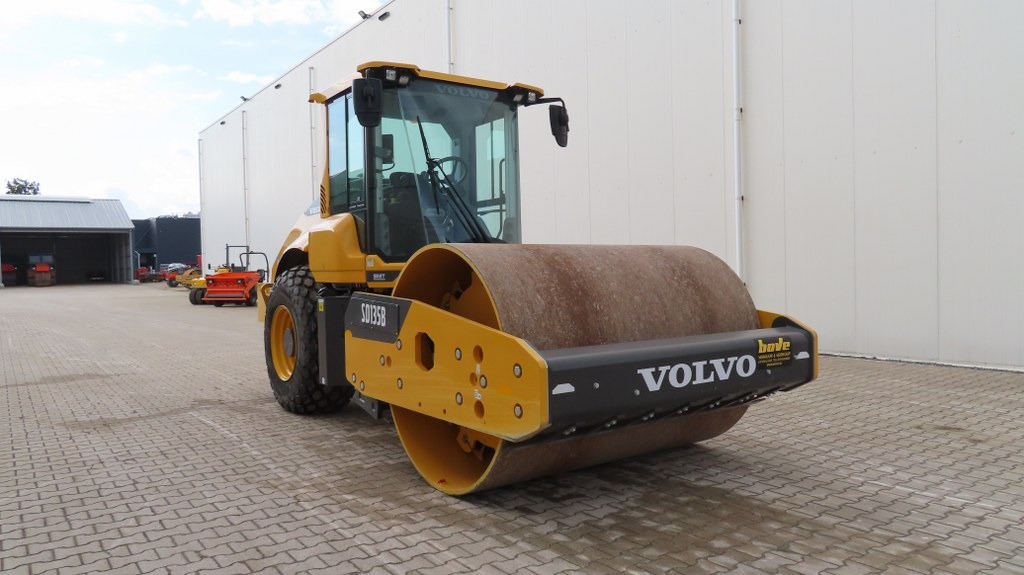 Compacteur à pieds de mouton/ Monocylindre Volvo SD 135 B: photos 8