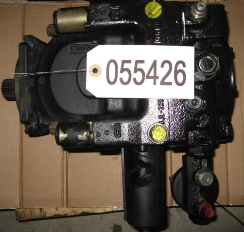 Mertlo Nr. 055426 Hydrostatpumpe Sauer-Danfoss Model: 520971 Model code: 90R075F - Pompe hydraulique pour Chariot télescopique: photos 1 Mertlo Nr. 055426 Hydrostatpumpe Sauer-Danfoss Model: 520971 Model code: 90R075F - Pompe hydraulique pour Chariot télescopique: photos 1