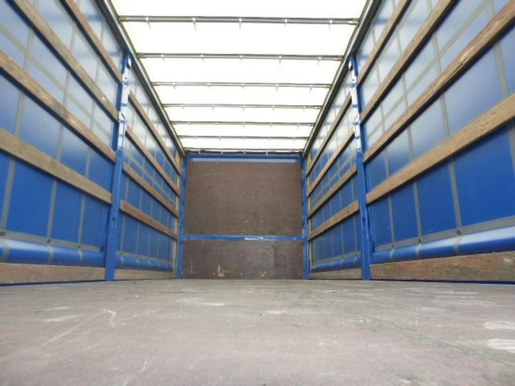Krone Heck mit Portaltüren - Carrosserie bâchee: photos 5 Krone Heck mit Portaltüren - Carrosserie bâchee: photos 5