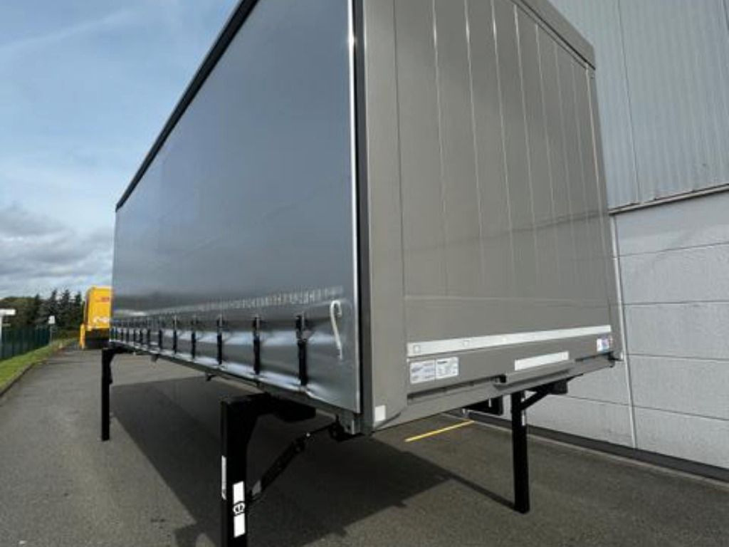 Krone Heck mit Portaltüren - Carrosserie bâchee: photos 2 Krone Heck mit Portaltüren - Carrosserie bâchee: photos 2