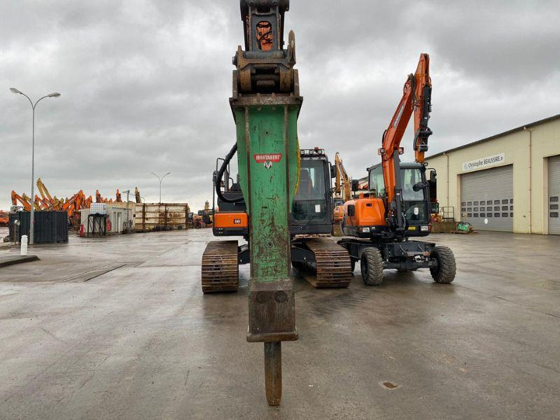 Montabert XL 1900 - Marteau hydraulique: photos 4 Montabert XL 1900 - Marteau hydraulique: photos 4