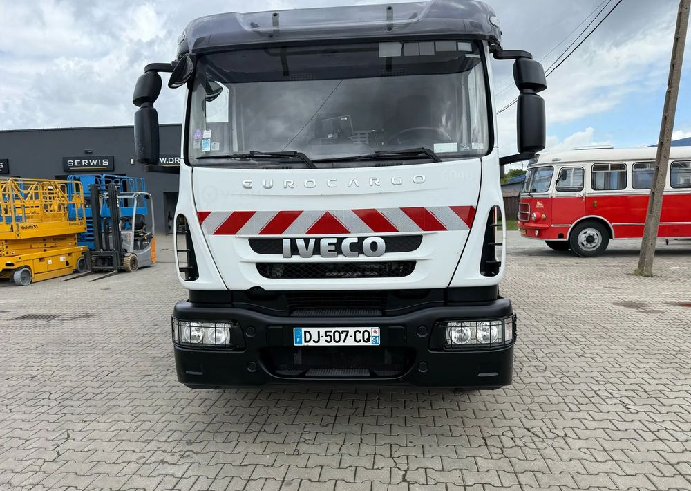 Iveco EUROCARGO CNG - Benne à ordures ménagères: photos 2 Iveco EUROCARGO CNG - Benne à ordures ménagères: photos 2