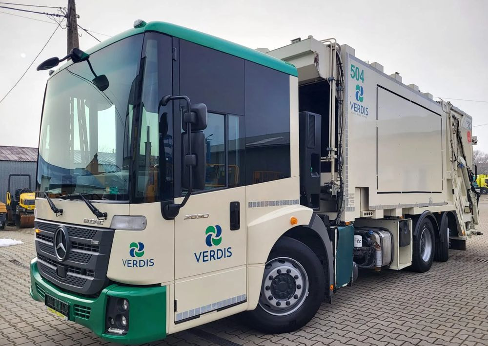 Mercedes-Benz Econic 2630 dwukomorowa - Benne à ordures ménagères: photos 1 Mercedes-Benz Econic 2630 dwukomorowa - Benne à ordures ménagères: photos 1
