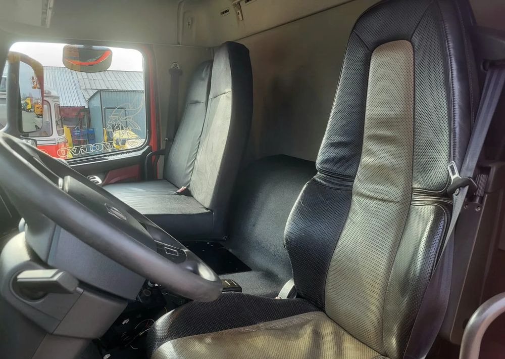 Benne à ordures ménagères Volvo Volvo FM 370: photos 9