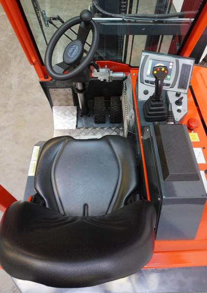 Combilift CBE3000 - Chariot multidirectionnel: photos 3 Combilift CBE3000 - Chariot multidirectionnel: photos 3