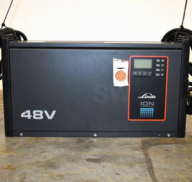 FRONIUS Linde Li-ION Charger 48V/185A - Accumulateur: photos 3 FRONIUS Linde Li-ION Charger 48V/185A - Accumulateur: photos 3