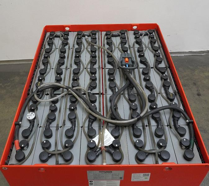 GRUMA 80 Volt 5 PzS 775 Ah - Accumulateur: photos 3 GRUMA 80 Volt 5 PzS 775 Ah - Accumulateur: photos 3