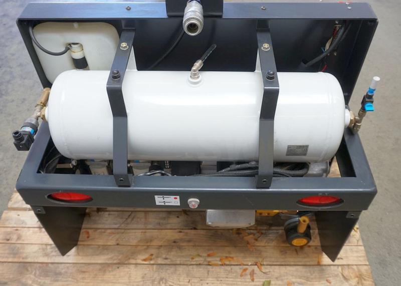 LINDE Kompressor für Druckluftbremsanlage Linde P 80 - Compresseur pour Chariot tracteur: photos 4 LINDE Kompressor für Druckluftbremsanlage Linde P 80 - Compresseur pour Chariot tracteur: photos 4