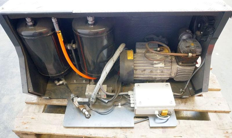 LINDE Kompressor für Druckluftbremsanlage Linde P 80 - Pièces de frein pour Chariot tracteur: photos 2 LINDE Kompressor für Druckluftbremsanlage Linde P 80 - Pièces de frein pour Chariot tracteur: photos 2