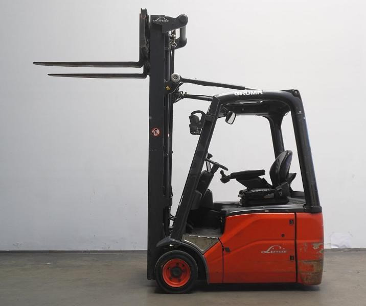 Linde E 15 386 - Chariot élévateur électrique: photos 4 Linde E 15 386 - Chariot élévateur électrique: photos 4