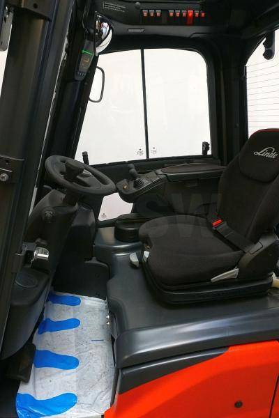 Linde E 16 C EVO 386-02 - Chariot élévateur électrique: photos 4 Linde E 16 C EVO 386-02 - Chariot élévateur électrique: photos 4