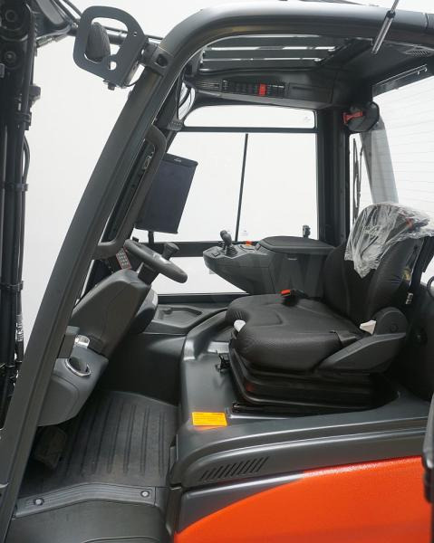 Linde E 30/600 HL 1252-01 - Chariot élévateur électrique: photos 4 Linde E 30/600 HL 1252-01 - Chariot élévateur électrique: photos 4