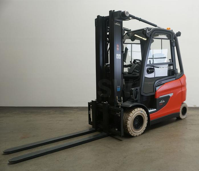 Linde E 30/600 HL 1252-01 - Chariot élévateur électrique: photos 1 Linde E 30/600 HL 1252-01 - Chariot élévateur électrique: photos 1