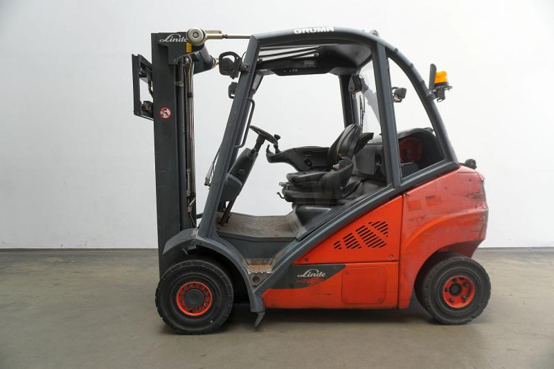 Linde H 25 T EVO 392-02 - Chariot élévateur à gaz: photos 4 Linde H 25 T EVO 392-02 - Chariot élévateur à gaz: photos 4