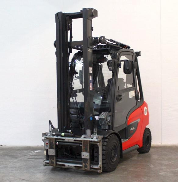 Linde H 30 T 1202 - Chariot élévateur à gaz: photos 1 Linde H 30 T 1202 - Chariot élévateur à gaz: photos 1