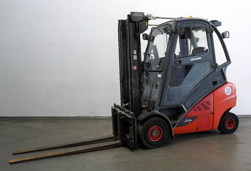 Linde H 35 T EVO 393-02 - Chariot élévateur à gaz: photos 1 Linde H 35 T EVO 393-02 - Chariot élévateur à gaz: photos 1