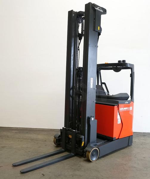 Linde R 14 HD 1120 - Chariot à mât rétractable: photos 1 Linde R 14 HD 1120 - Chariot à mât rétractable: photos 1