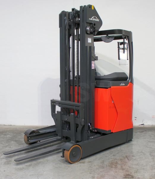Linde R 16 1120 - Chariot à mât rétractable: photos 2 Linde R 16 1120 - Chariot à mât rétractable: photos 2