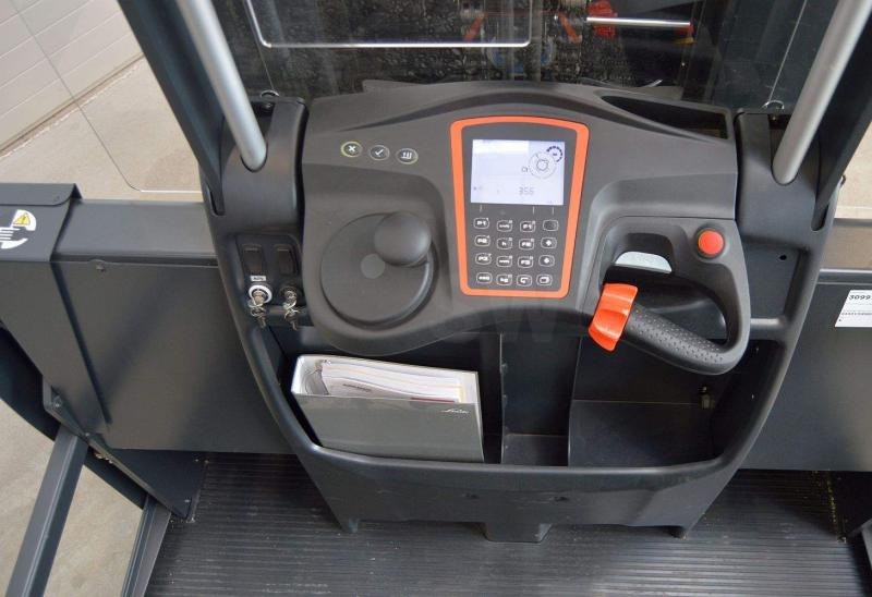 Linde V 48 5213 - Préparateur de commandes: photos 5 Linde V 48 5213 - Préparateur de commandes: photos 5