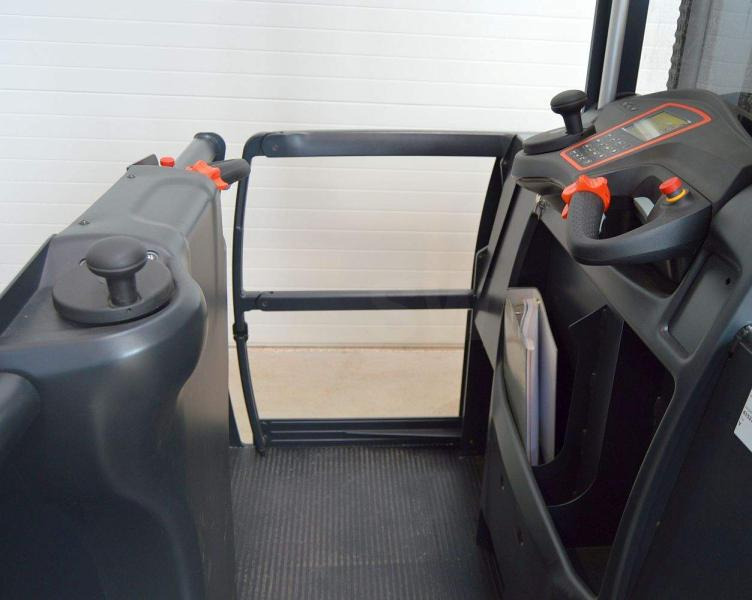 Linde V 48 5213 - Préparateur de commandes: photos 4 Linde V 48 5213 - Préparateur de commandes: photos 4