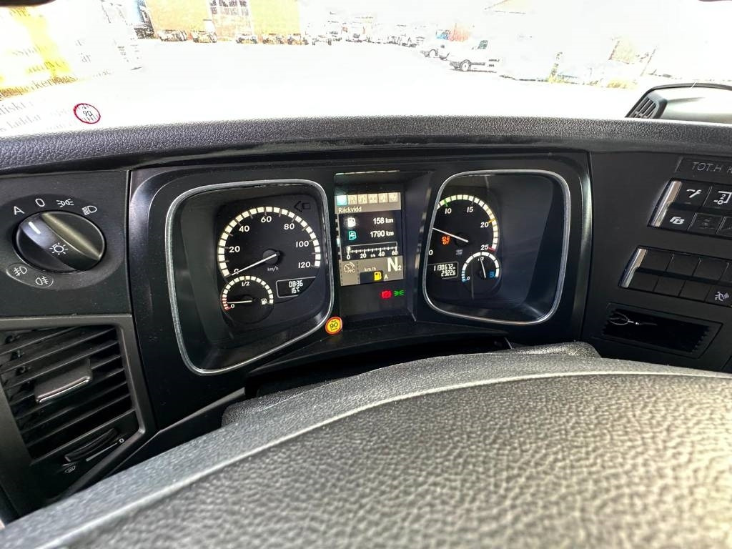 Mercedes-Benz ACTROS 1836 Euro 6 8468 - Camion fourgon: photos 3 Mercedes-Benz ACTROS 1836 Euro 6 8468 - Camion fourgon: photos 3