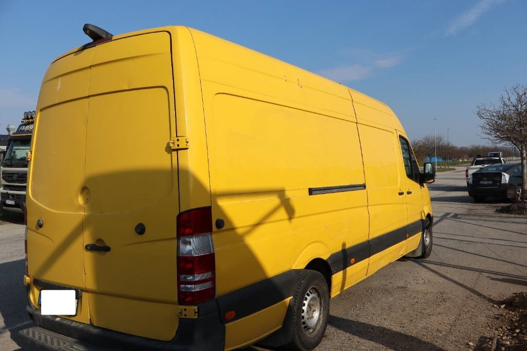 Mercedes-Benz SPRINTER - Fourgon utilitaire: photos 4 Mercedes-Benz SPRINTER - Fourgon utilitaire: photos 4