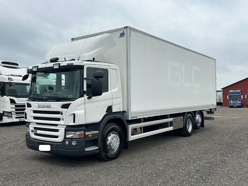 Scania P320LB6X2*4MNB serie 9057 - Camion fourgon: photos 1 Scania P320LB6X2*4MNB serie 9057 - Camion fourgon: photos 1