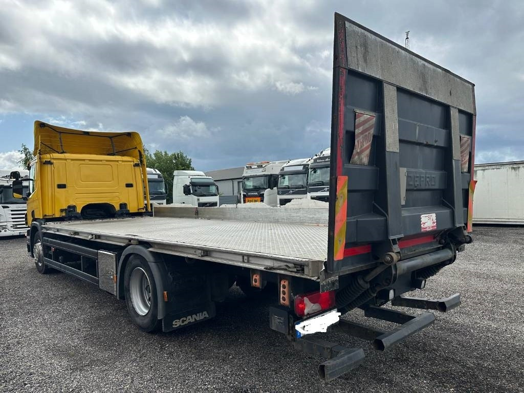 Scania SCANIA P250LB4X2MLB SERIE NR 05923 - Camion plateau: photos 4 Scania SCANIA P250LB4X2MLB SERIE NR 05923 - Camion plateau: photos 4