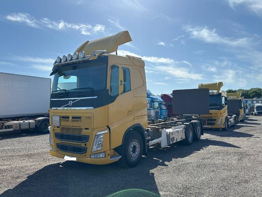 Volvo FH 500 HP serie nr 6887 - Camion porte-conteneur/ Caisse mobile: photos 1 Volvo FH 500 HP serie nr 6887 - Camion porte-conteneur/ Caisse mobile: photos 1