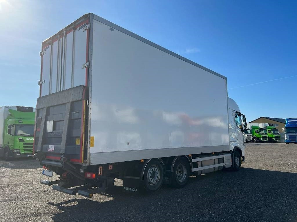 Volvo FH500 6*2 serie 2032 - Camion fourgon: photos 3 Volvo FH500 6*2 serie 2032 - Camion fourgon: photos 3