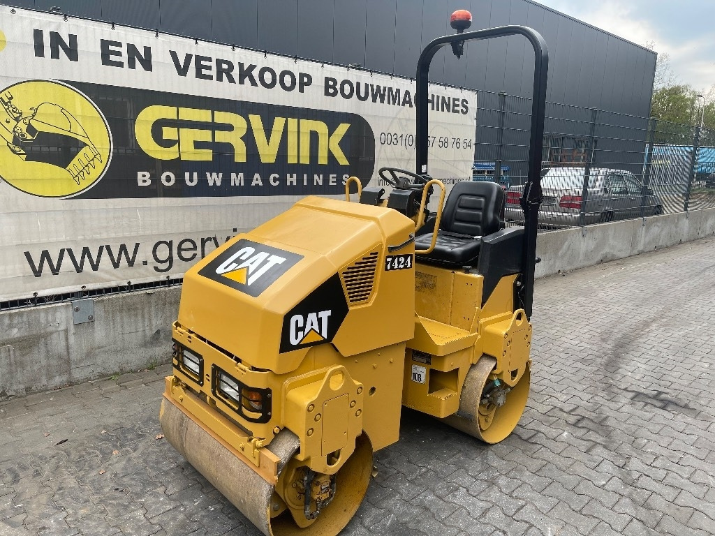 CAT CB 14 - Rouleau compresseur: photos 2 CAT CB 14 - Rouleau compresseur: photos 2