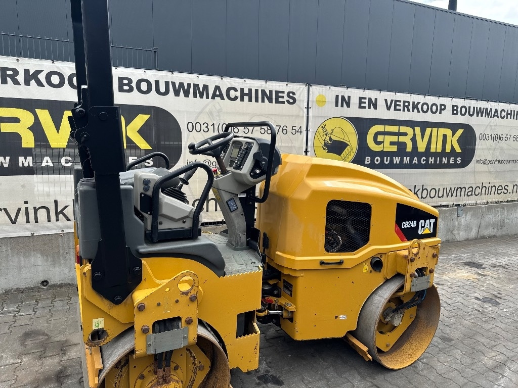 CAT CB 24 B - Rouleau compresseur: photos 2 CAT CB 24 B - Rouleau compresseur: photos 2